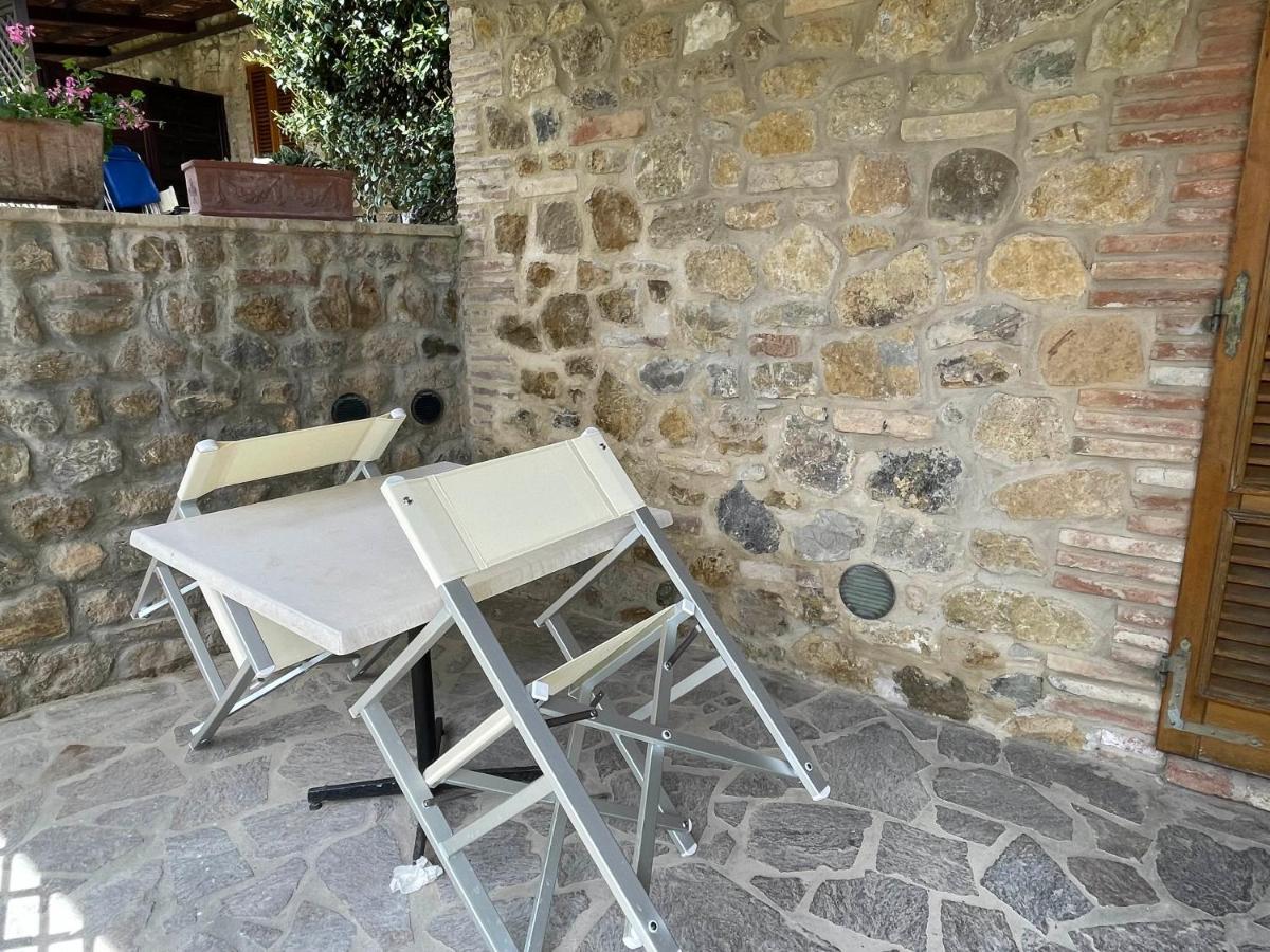 Casa Vacanza Le Case Σαν Τζιμινιάνο Εξωτερικό φωτογραφία